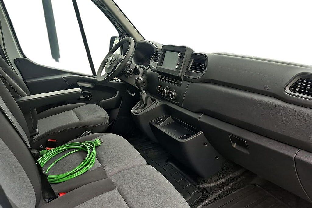 Nissan Interstar