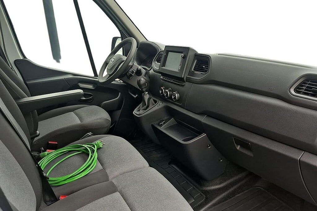 Nissan Interstar