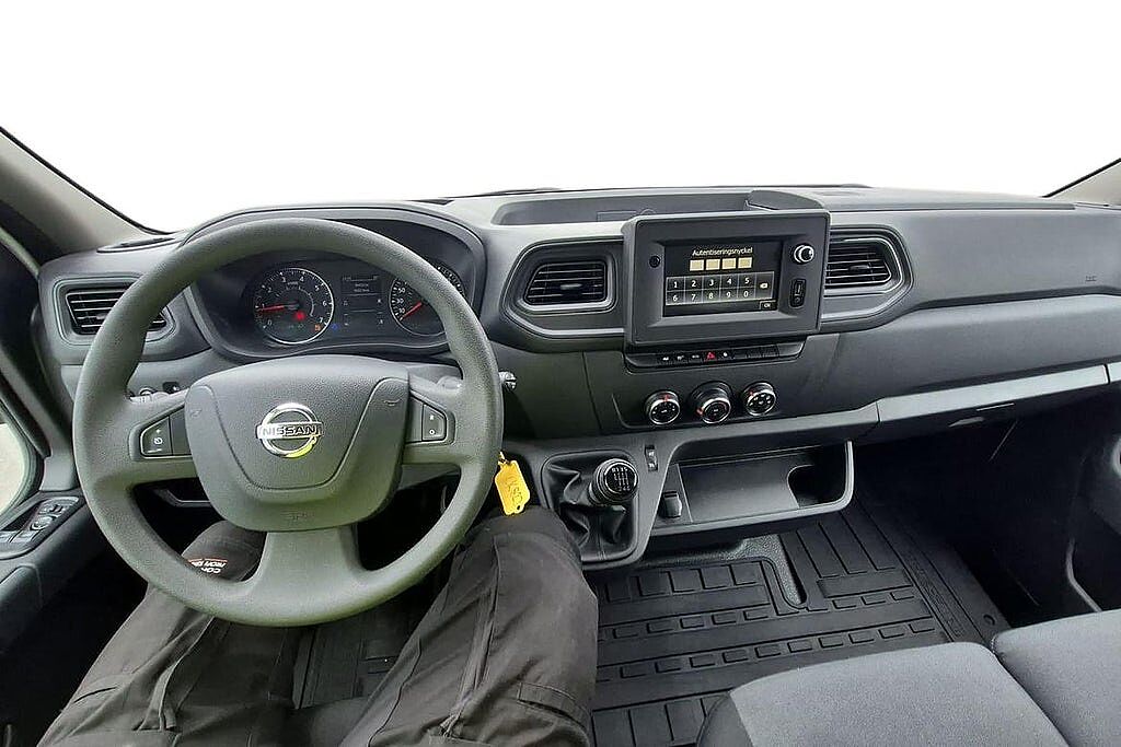 Nissan Interstar