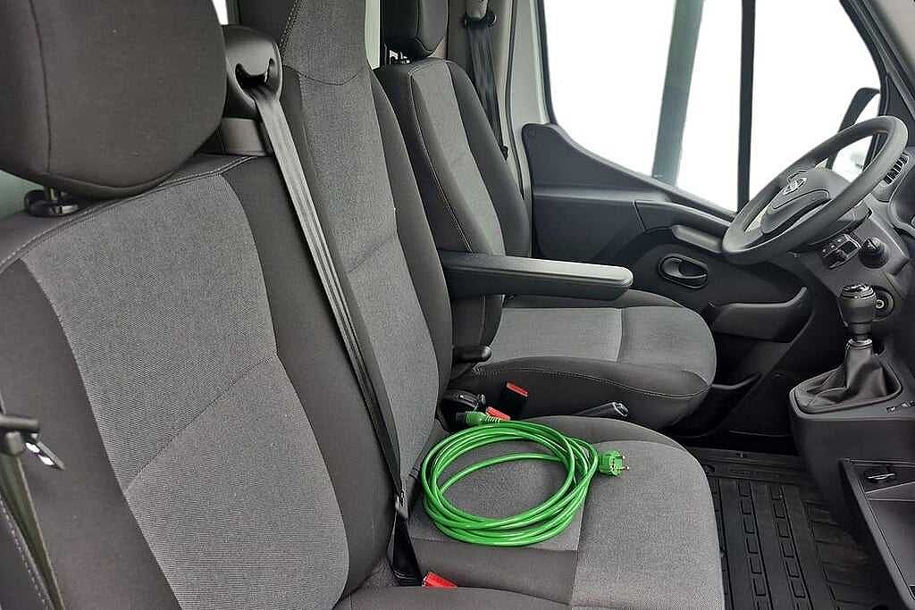 Nissan Interstar