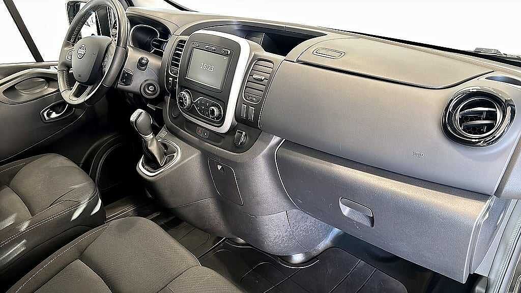 Nissan NV300