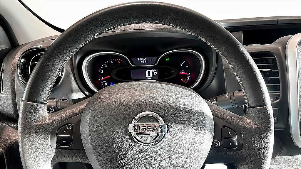 Nissan NV300
