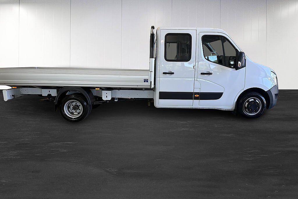 Nissan Interstar