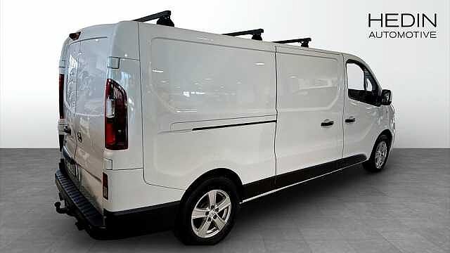 Nissan NV300
