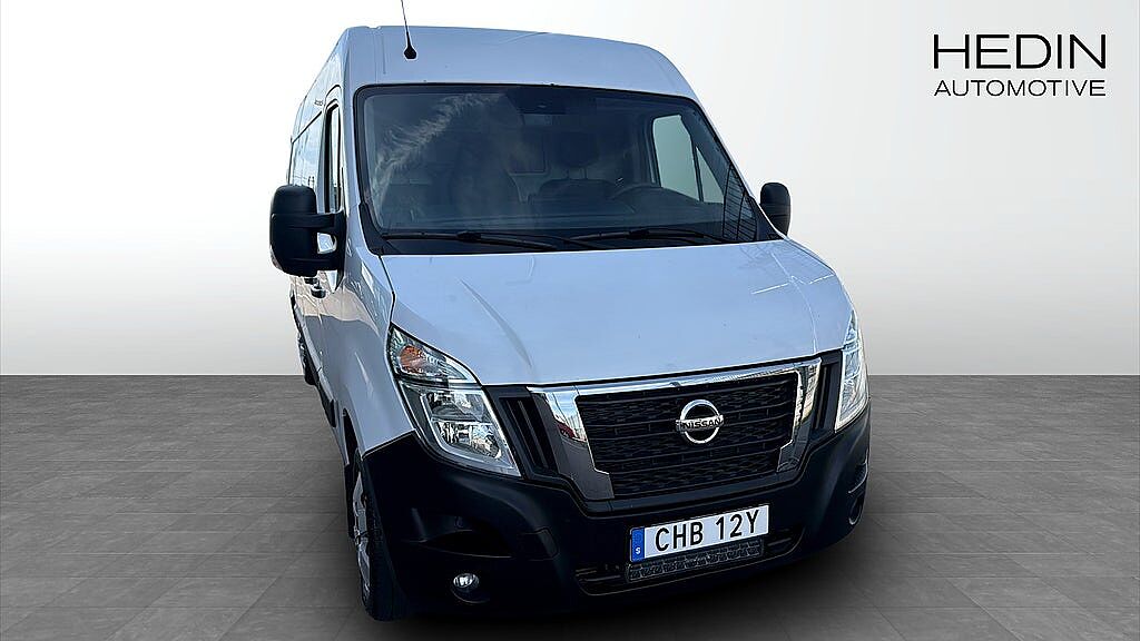 Nissan nv400
