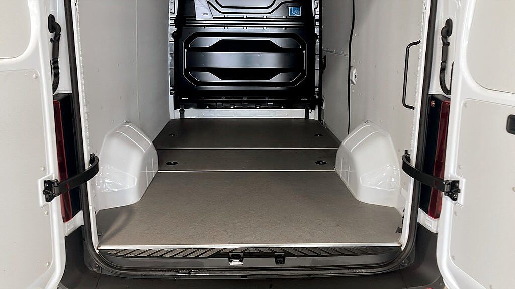 Nissan Interstar