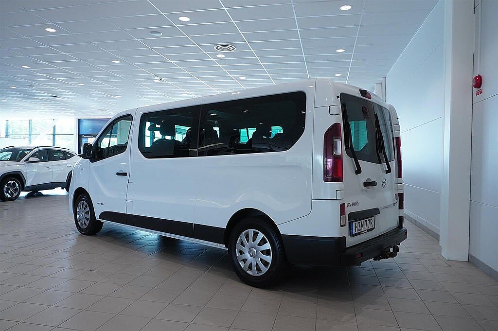 Nissan NV300