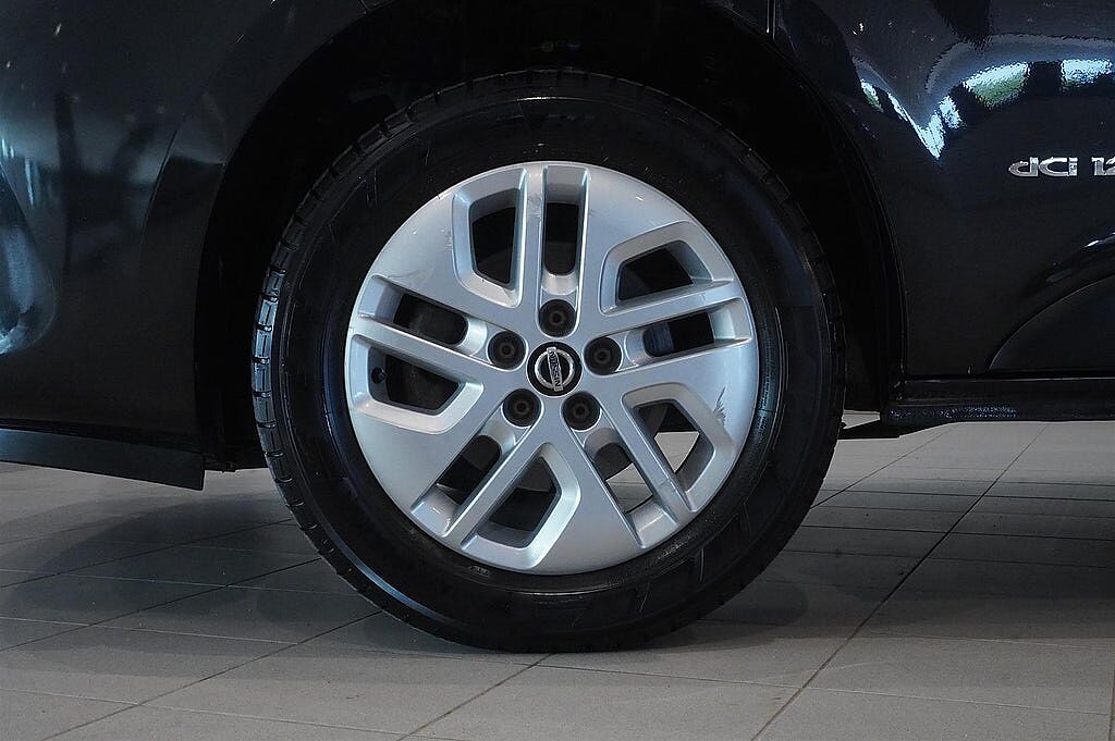 Nissan NV300