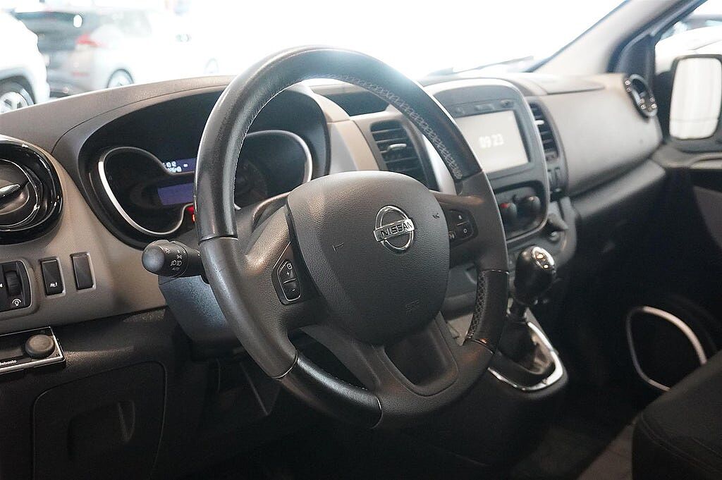 Nissan NV300