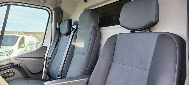 Nissan NV400 199.500:- ex moms