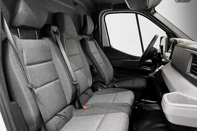 Nissan Interstar